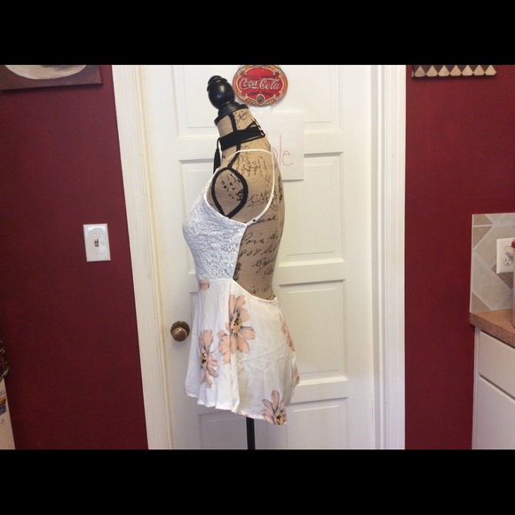 🦉🍁just in🦉🍁gorgeous romper - Picture 5 of 8